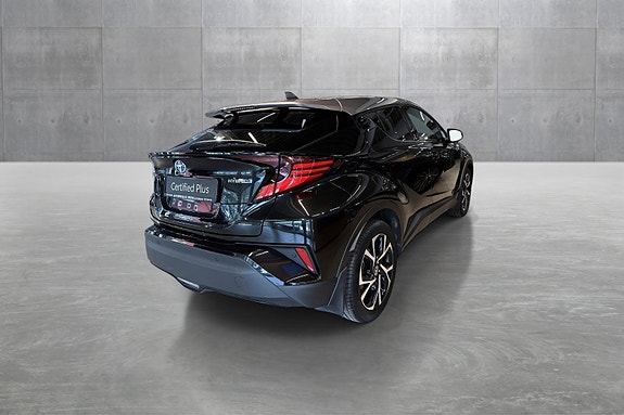 Toyota C-HR 5 of 5