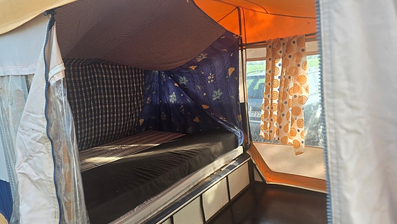 Combi-Camp 8 of 12