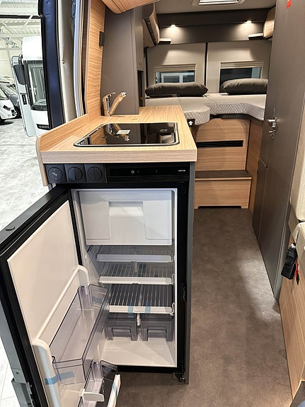 Malibu first class – two rooms GT skyview 640 LE RB, 180 HK, Automat, 4.0 tonn 11 of 30