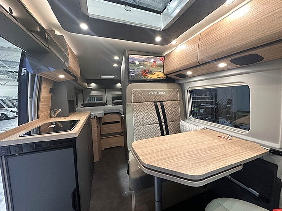 Malibu first class – two rooms GT skyview 640 LE RB, 180 HK, Automat, 4.0 tonn 10 of 30