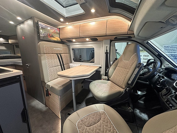 Malibu first class – two rooms GT skyview 640 LE RB, 180 HK, Automat, 4.0 tonn 9 of 30
