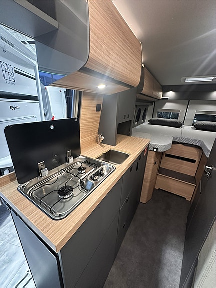 Malibu first class – two rooms GT skyview 640 LE RB, 180 HK, Automat, 4.0 tonn 12 of 30