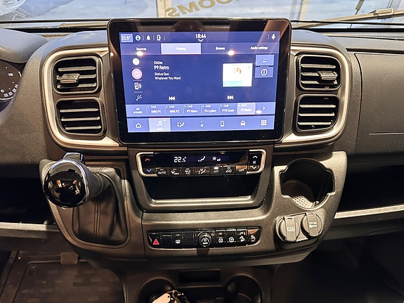 Malibu first class – two rooms GT skyview 640 LE RB, 180 HK, Automat, 4.0 tonn 28 of 30