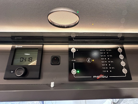Malibu first class – two rooms GT skyview 640 LE RB, 180 HK, Automat, 4.0 tonn 25 of 30