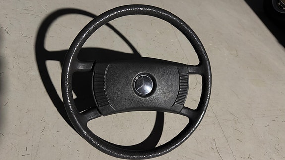 Mercedes-Benz 230 17 of 20