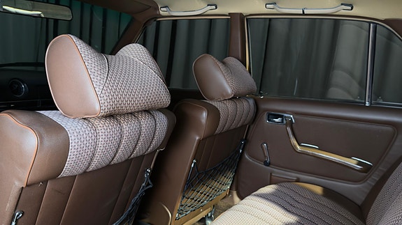 Mercedes-Benz 230 20 of 20