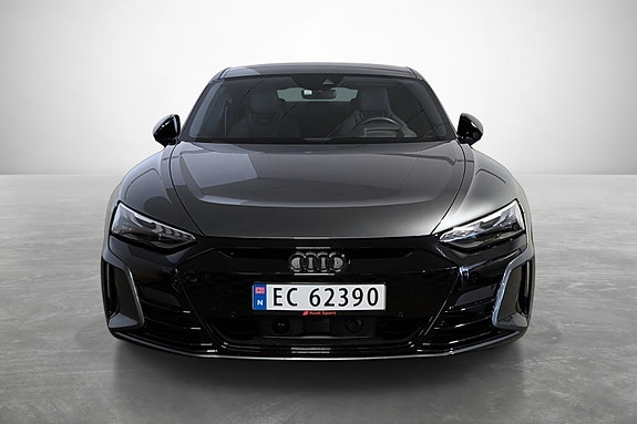 Audi e-tron GT RS 3 of 5