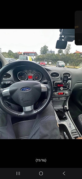 Ford Focus 2 of 13