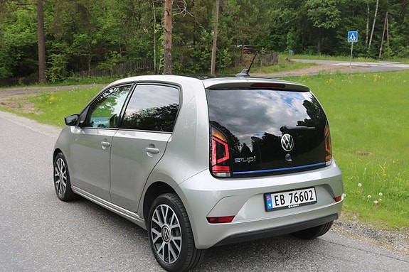 Volkswagen UP! 5 of 5