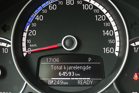 Volkswagen UP! 18 of 18