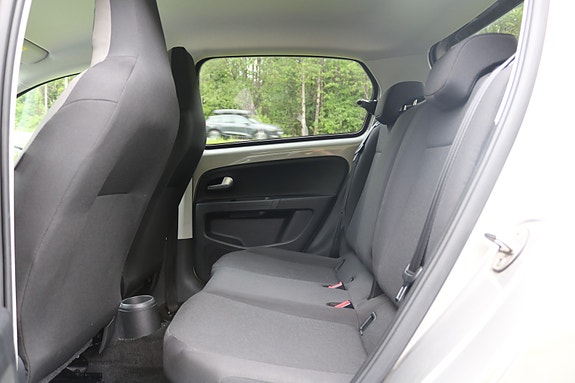 Volkswagen UP! 13 of 18