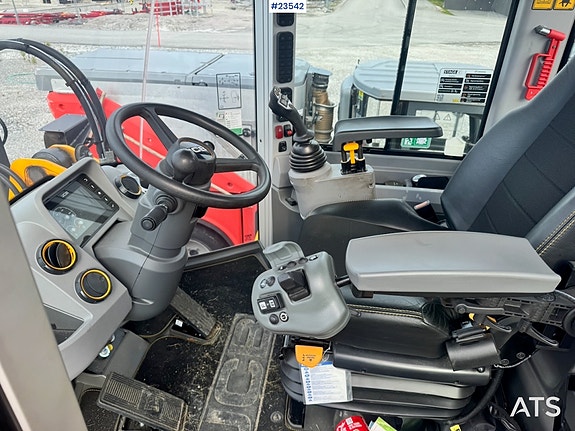 JCB  9010 21 of 30