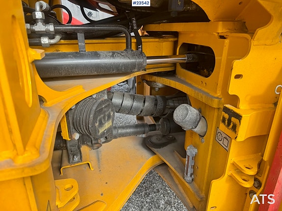 JCB  9010 19 of 30