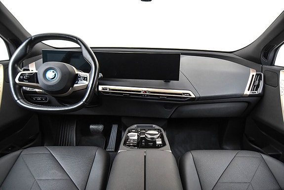BMW iX 5 of 5