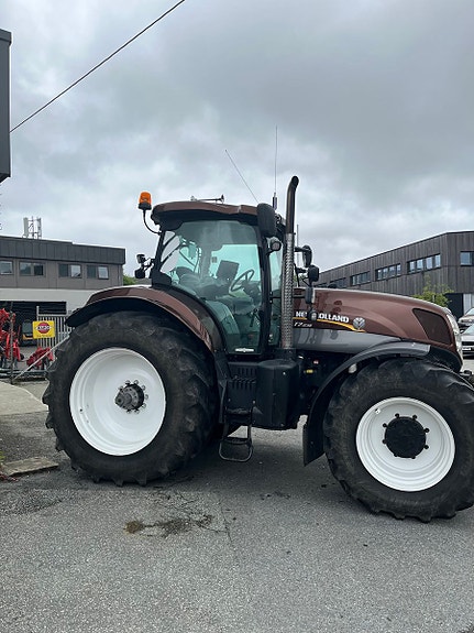 New Holland T7.235 2013, kr 810 000,-