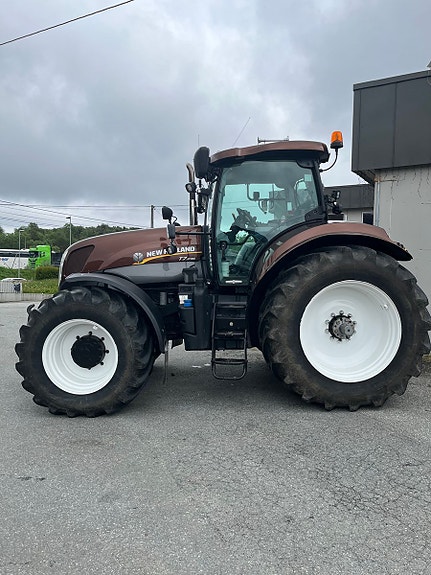 New Holland T7.235 2013, kr 810 000,-