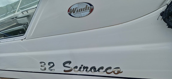 Windy Scirocco 32. 15 of 30