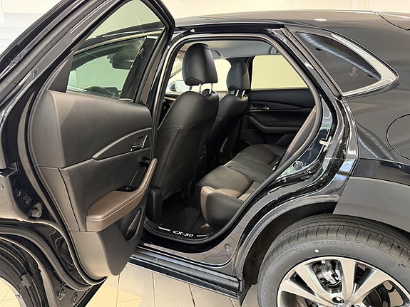 Mazda CX-30 25 of 29