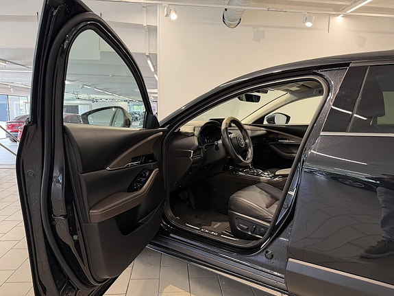 Mazda CX-30 10 of 29