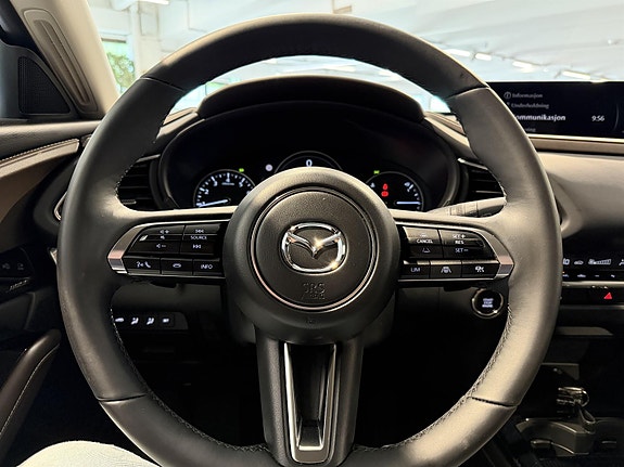 Mazda CX-30 18 of 29