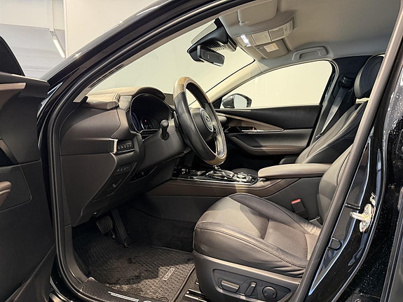 Mazda CX-30 11 of 29