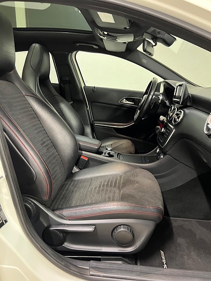 Mercedes-Benz A180 21 of 24