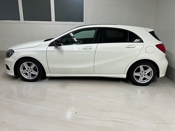 Mercedes-Benz A180 3 of 24