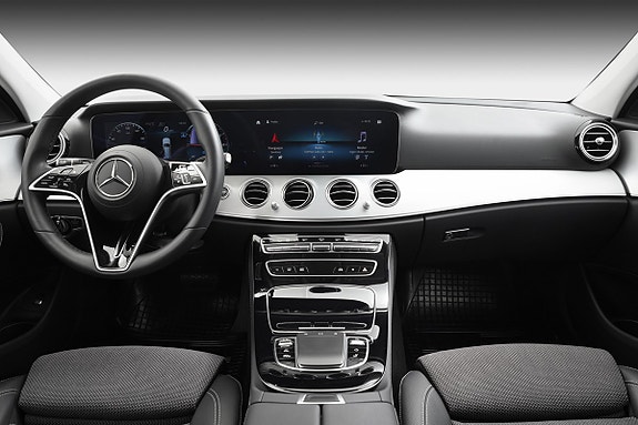 Mercedes-Benz E300 de 17 of 20
