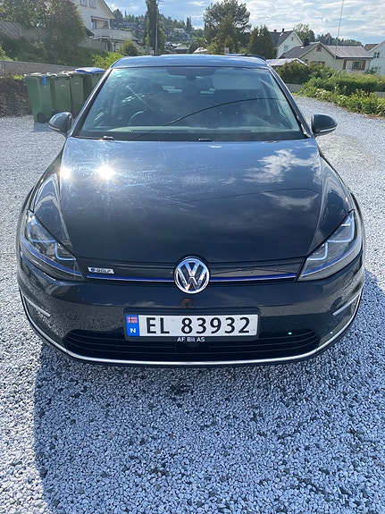 Volkswagen e-Golf VII 3 of 5