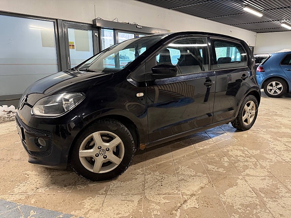 Volkswagen UP! 2 of 30