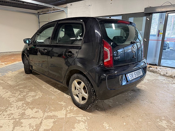 Volkswagen UP! 4 of 30