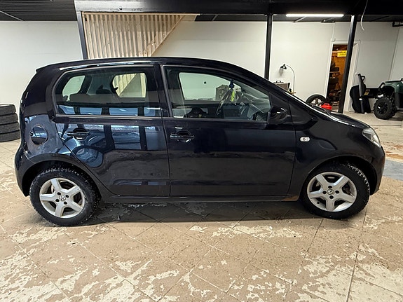 Volkswagen UP! 7 of 30