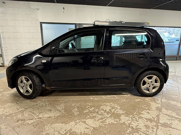 Volkswagen UP! 3 of 30