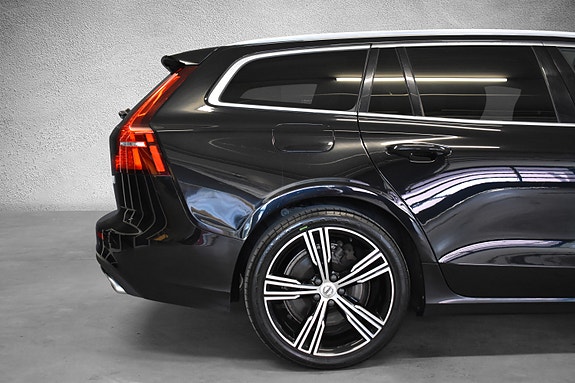 Volvo V60 3 of 5