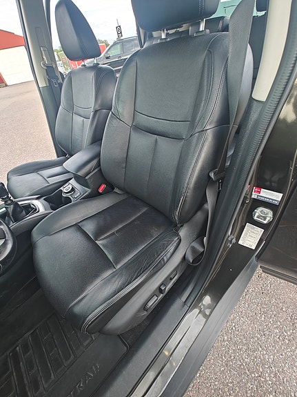 Nissan X-Trail 10 of 30