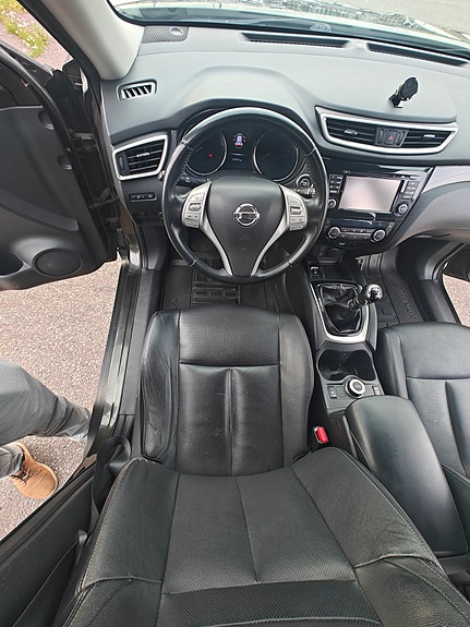 Nissan X-Trail 24 of 30