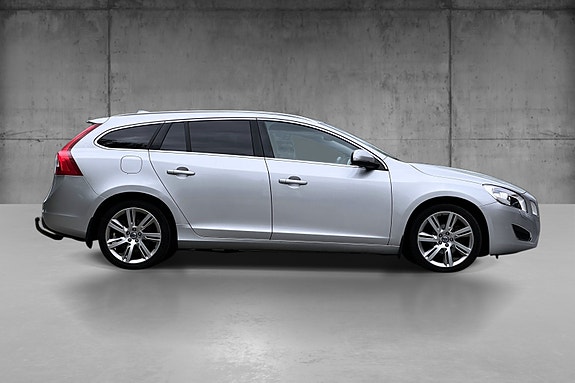 Volvo V60 5 of 5