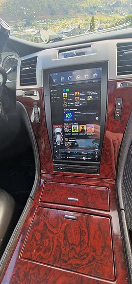 Cadillac Escalade 19 of 30