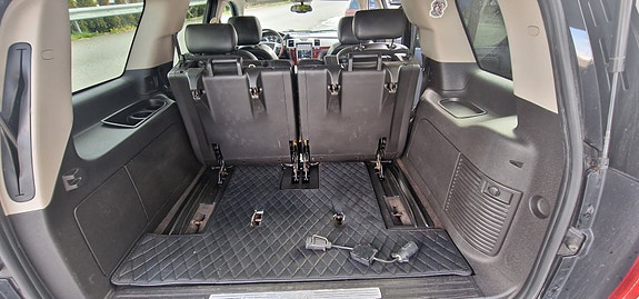 Cadillac Escalade 23 of 30