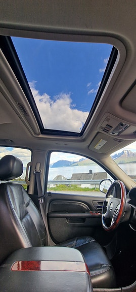 Cadillac Escalade 21 of 30