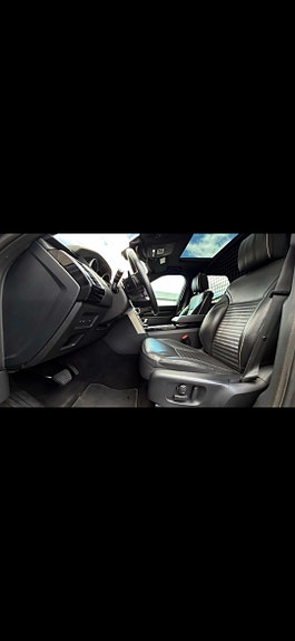 Land Rover Discovery 4 of 11