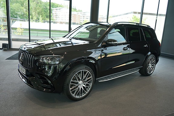 Mercedes-Benz GLS63 2 of 15