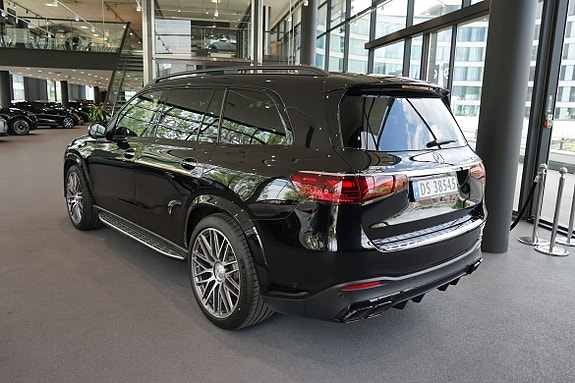 Mercedes-Benz GLS63 7 of 15