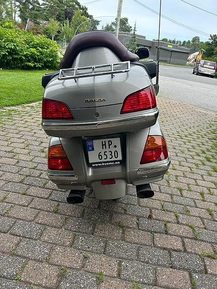 Honda GL 1800 Goldwing 5 of 5