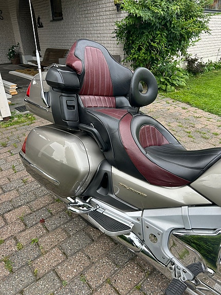 Honda GL 1800 Goldwing 4 of 5