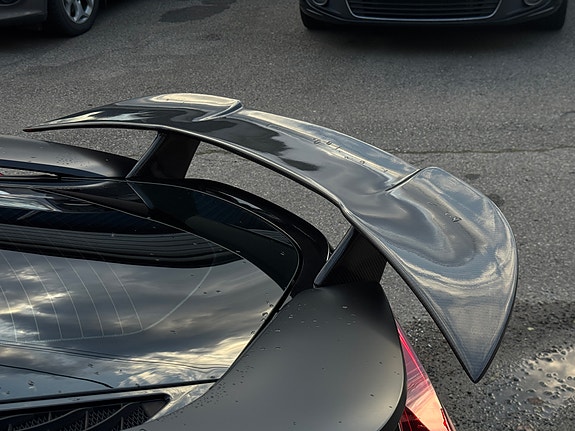 BMW i8 9 of 30