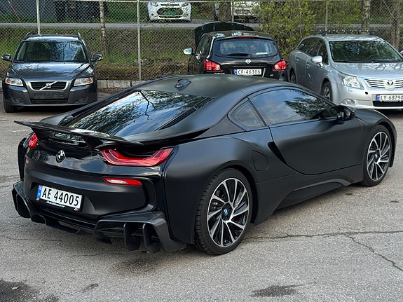 BMW i8 6 of 30