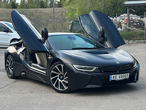BMW i8