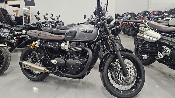 Triumph Bonneville T120 Black