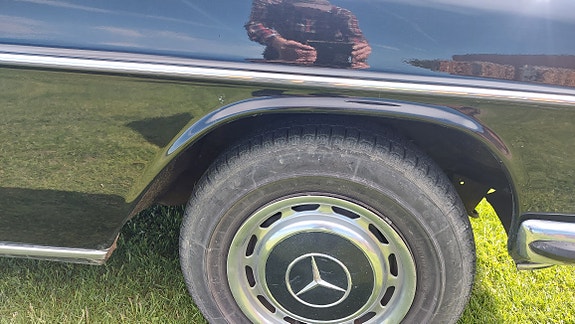 Mercedes-Benz 220 D 10 of 15
